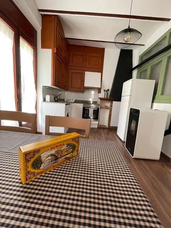 Apartaments Casa Vermella Camprodon Apartment