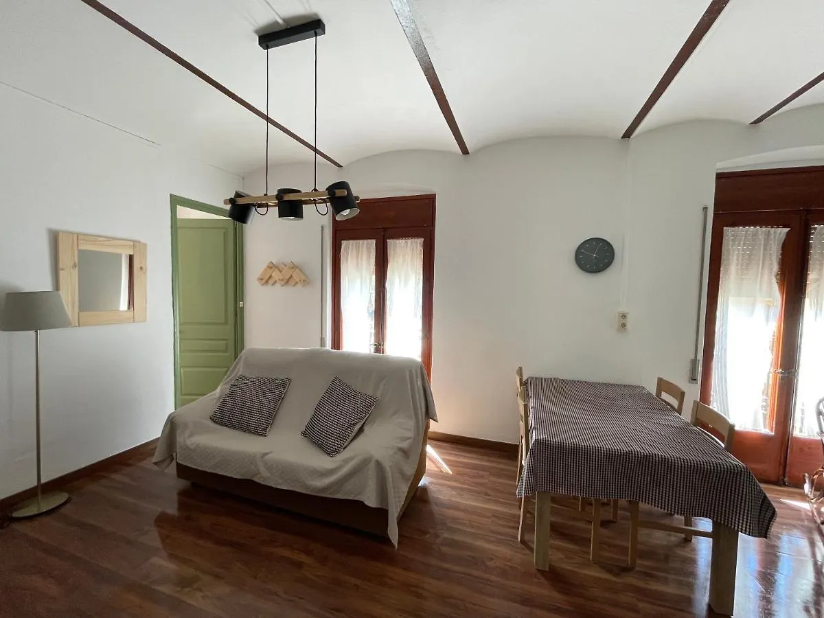 Apartment Apartaments Casa Vermella Camprodon