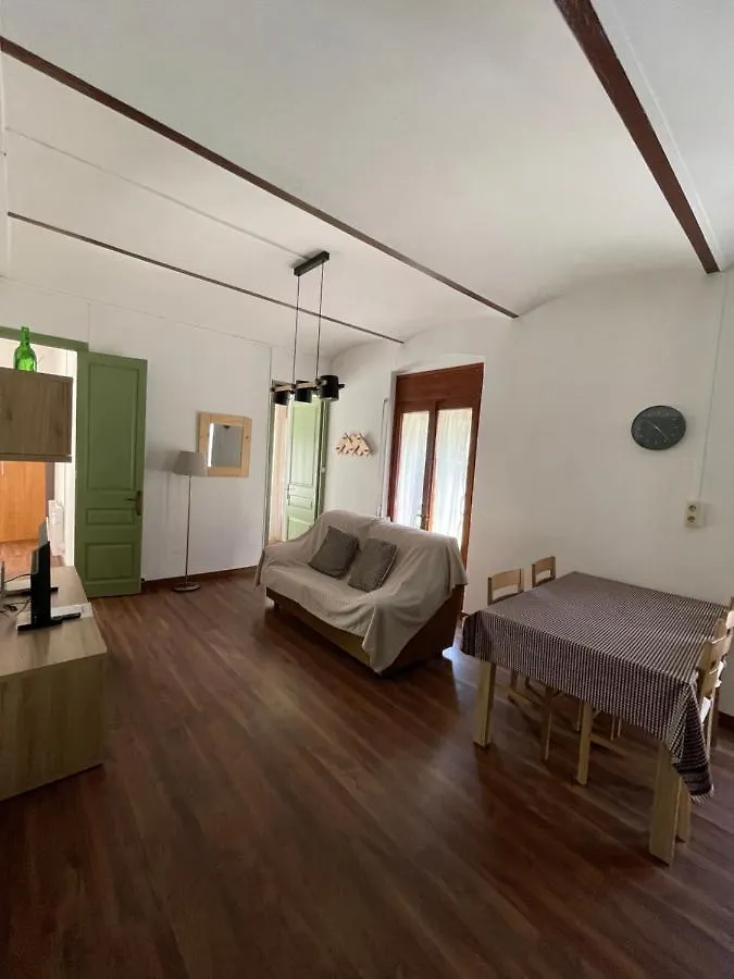 Apartaments Casa Vermella Camprodon Apartment