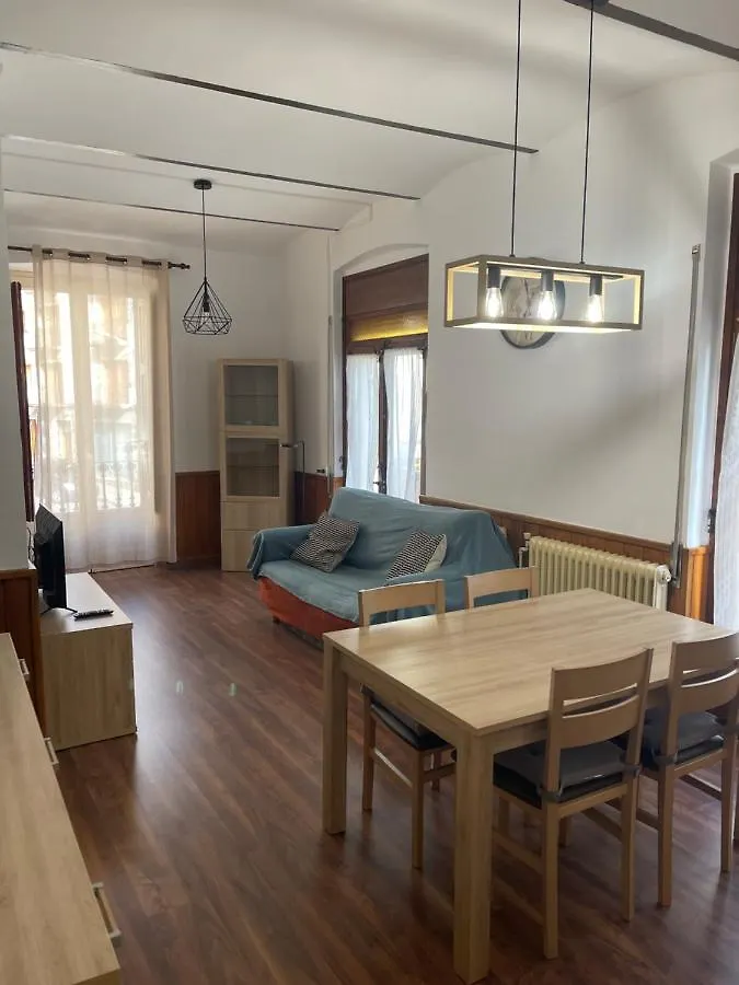 Apartaments Casa Vermella Camprodon