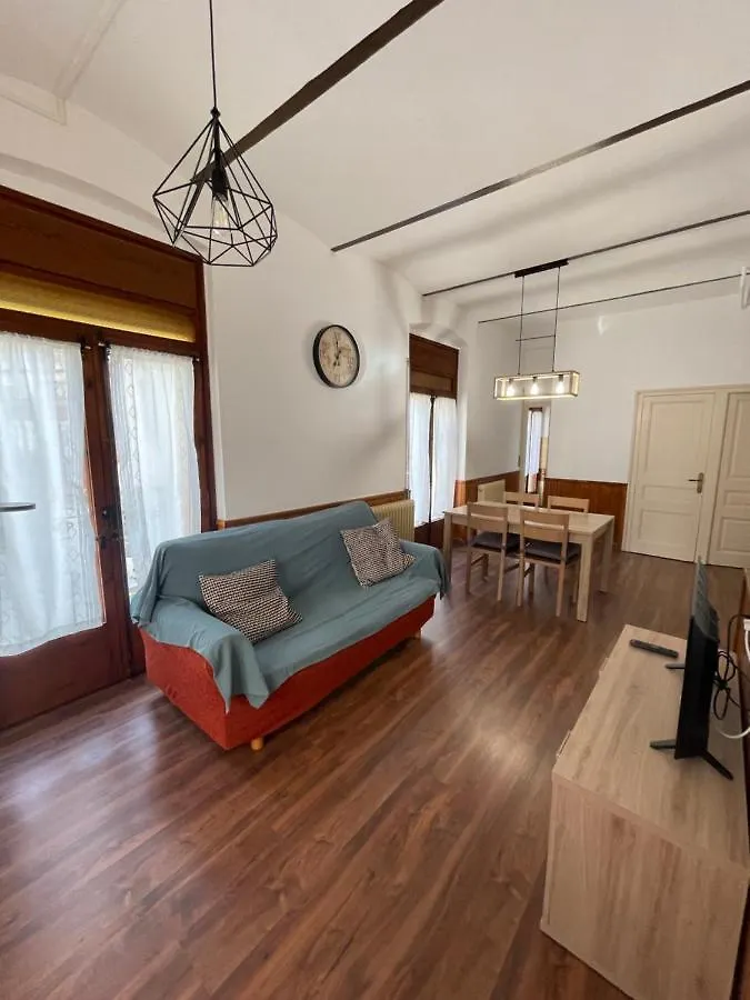 Apartaments Casa Vermella Camprodon 0*,  Spain